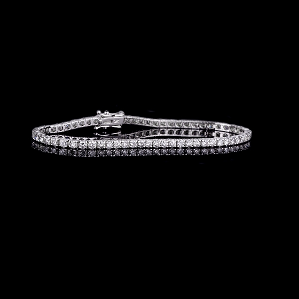 High Quality 2.02 Carat Diamond Tennis Bracelet in Gorgeous 18KT White Gold Setting! Brand New Custom Laid Hand Selected Diamonds! (VGN A-32)