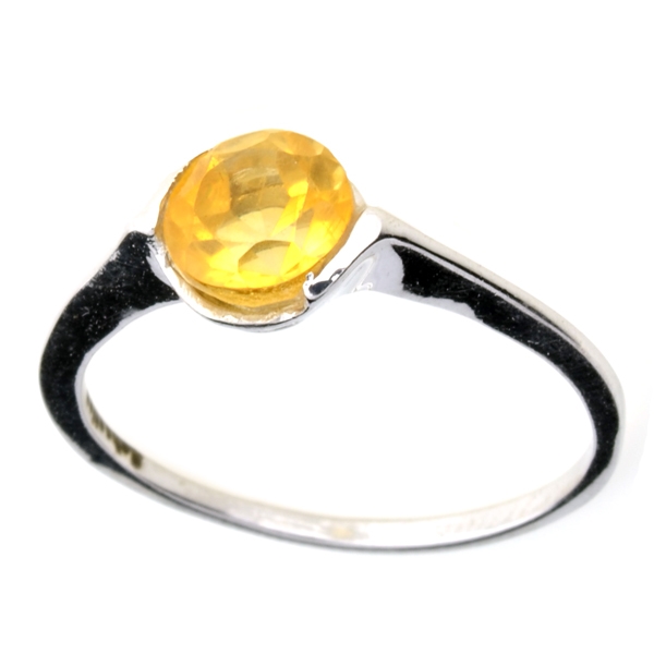 1.50CT Round Cut Citrine Quartz and Sterling Silver Ring