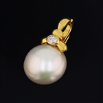 18K Yellow Gold 16mm x 14mm South Sea Cultured Pearl and Diamond 1in. Length Pendant 