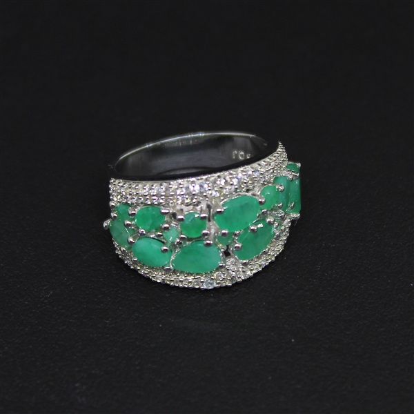 Emerald 925 Sterling Silver Size 8 Ring 