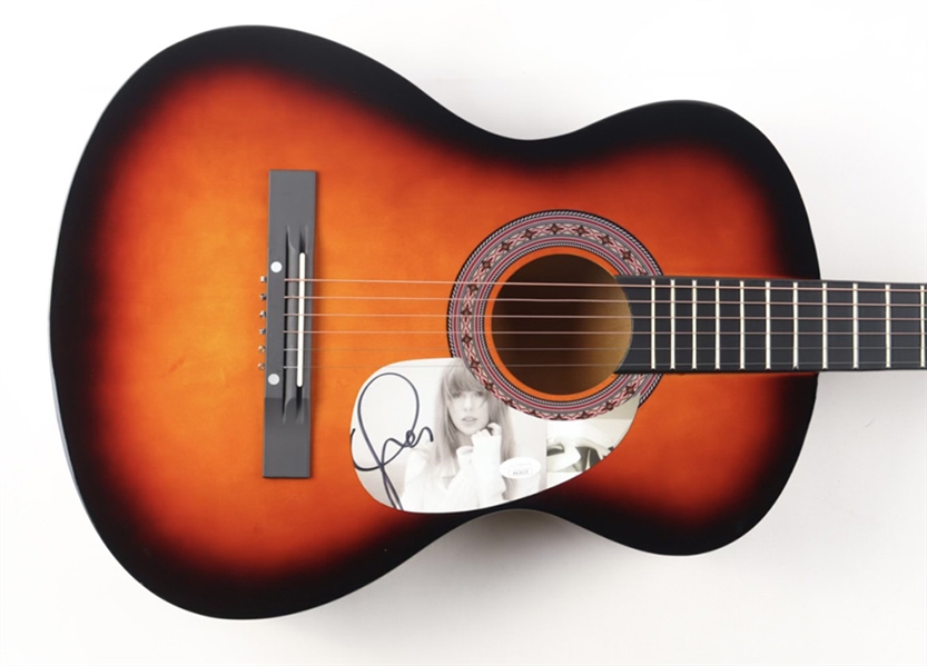 Taylor Swift Hand-Signed Acoustic Guitar with Authentication! Auction Sell Off! (Vault_I)