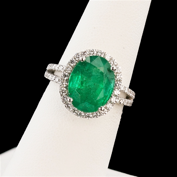 4.90ct Emerald and 0.72ctw Diamond Platinum Ring (Vault_R51) 