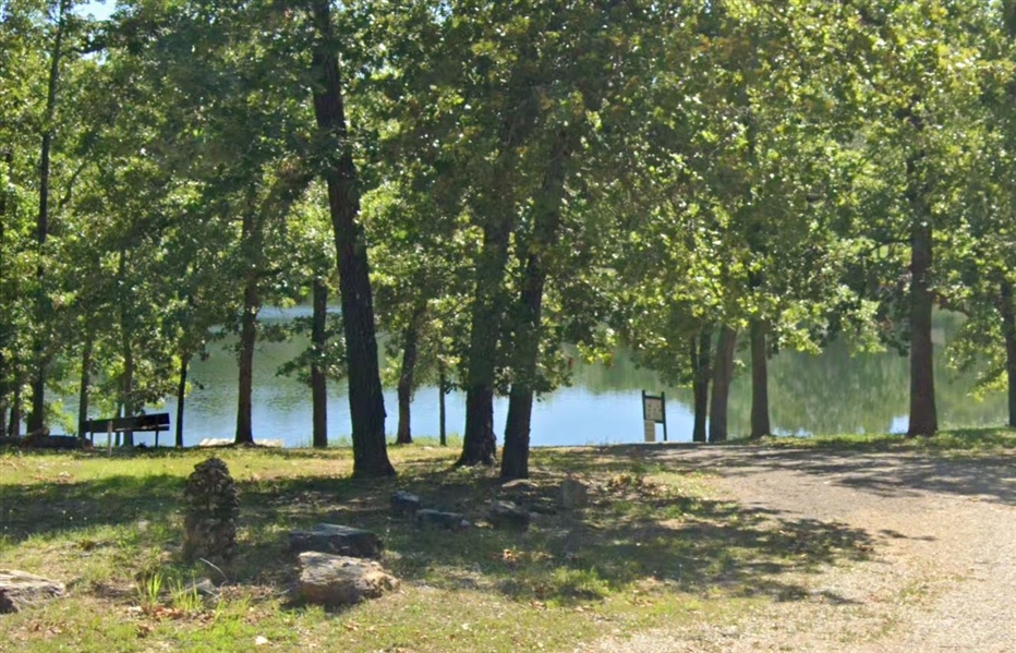 Arkansas Sharp County Lot in Cherokee Village! Great Homesite near Navajo Lake and Park with Public Dock and Boat Slip! Low Monthly Payments!