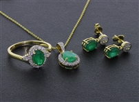 Emerald Set! Approx 2.75CTW Emerald Ring with Pendant and Earrings! 14KT Yellow Gold with Diamonds! (Vault_Q)